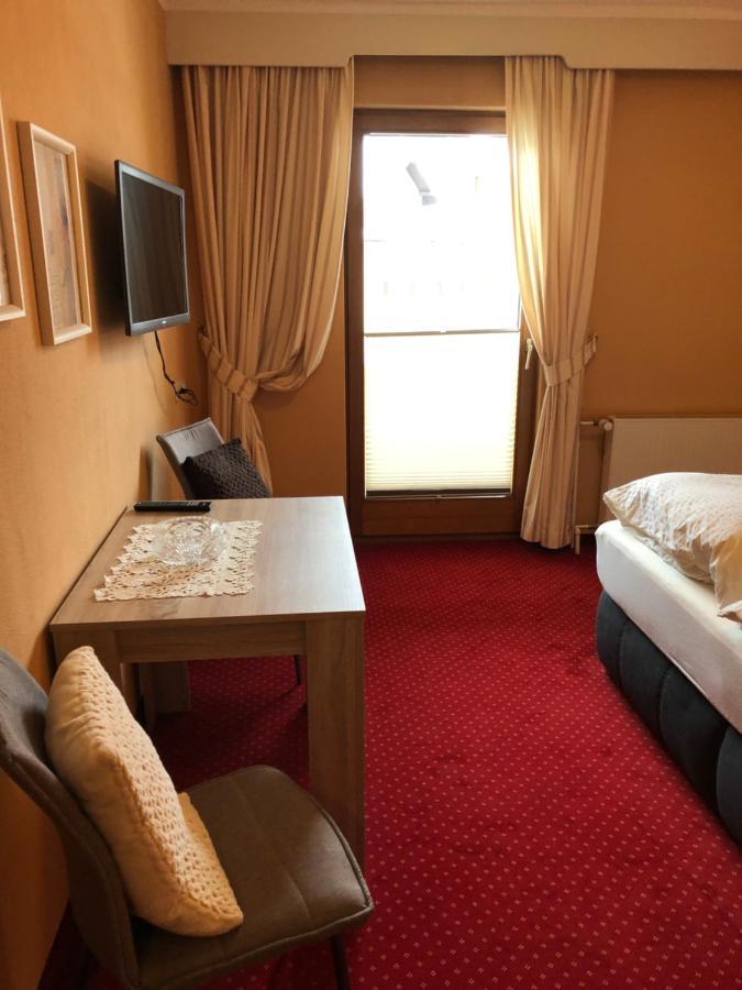 Hotel-Restaurant Gasthof Zum Schuetzen Baiersbronn Extérieur photo